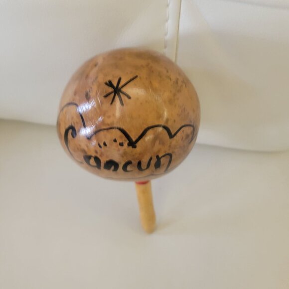 Handmade Cancun Mexico Maraca With Colorful Hand-Painted Design - Picture 5 of 9